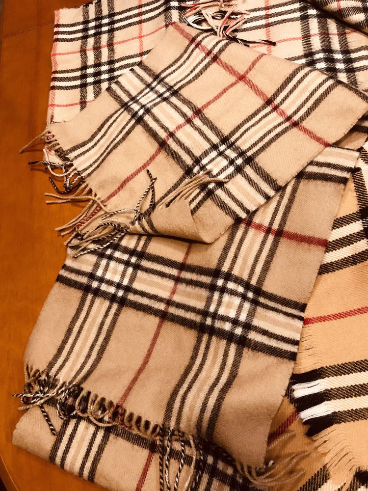 Szalik jak krata Burberry
