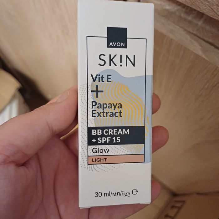 krem bb light glow spf 15 avon 30 ml