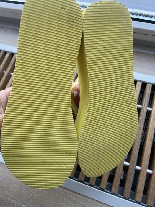 Вьетнамки-шлепки GUESS