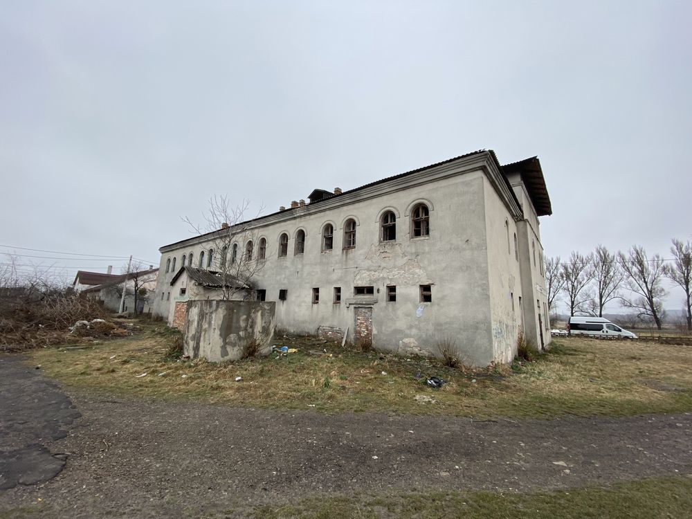 Нерухомість, колишній будинок побуту у смт. Гірник