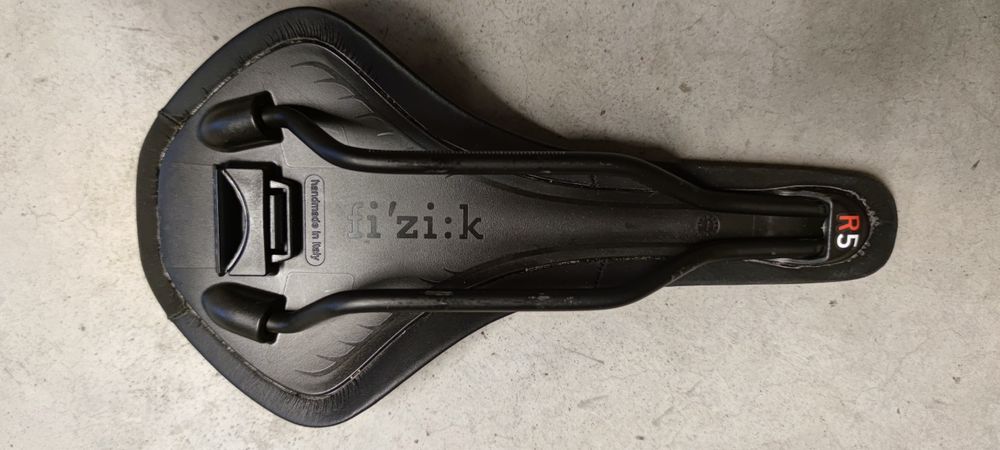 Siodełko Fizik Antares R5 143mm