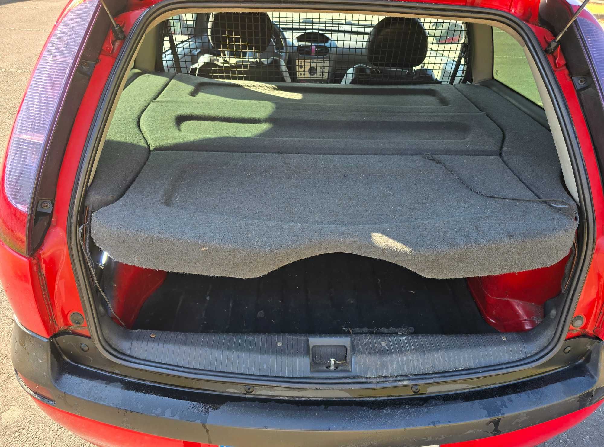 Opel Corsa C 1.7 DI (2 lugares)
