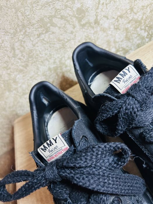 Трендовые кроссовки Maison Mihara Yasuhiro модель Blakey.