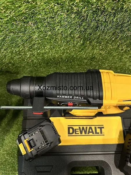 Акумуляторний перфоратор DeWalt DCH133NT (48V, 6AH), АКБ перфоратор
