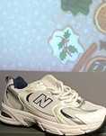 Sports shoes white New Balance 530 size 38