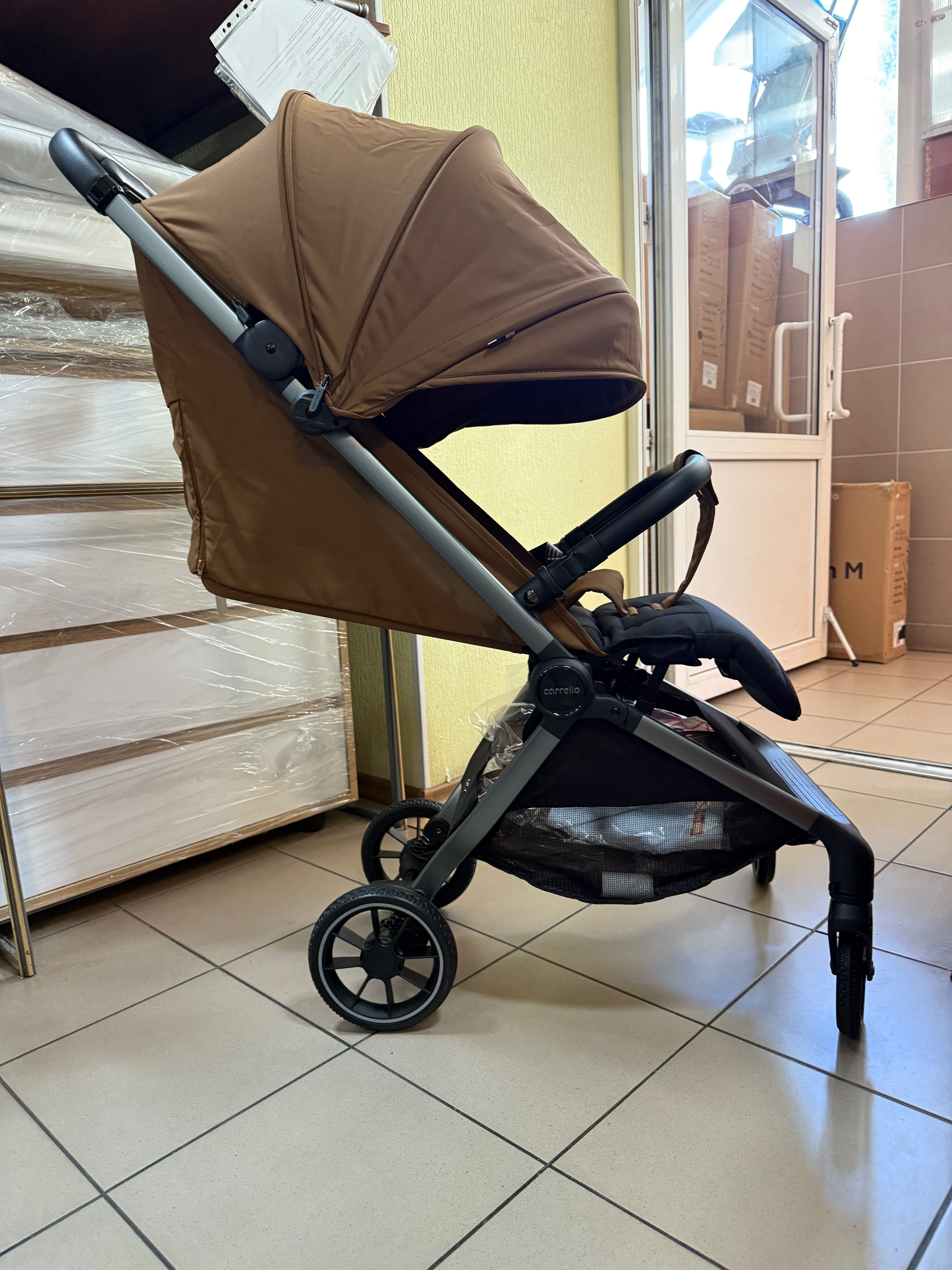 Коляска Carrello Atom M