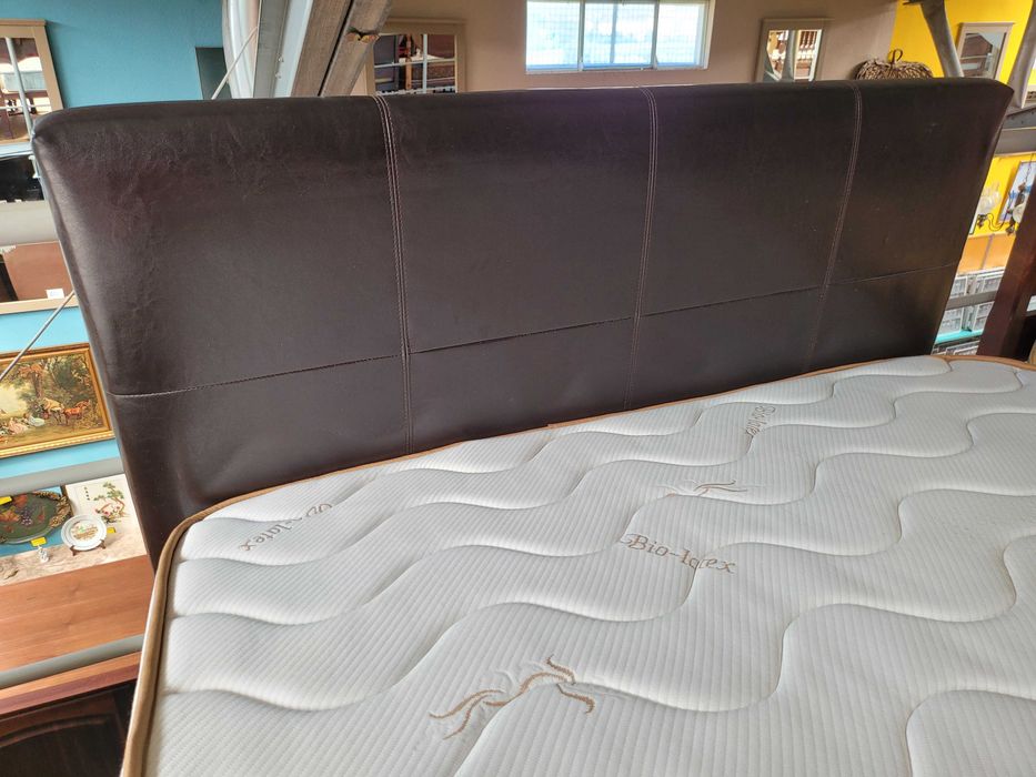 Sommier de casal com arrumação, cabeceira e colchão - Tudo