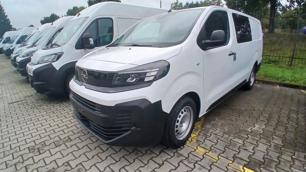 Opel Vivaro  Furgon Załogowy 6-osobowy XL