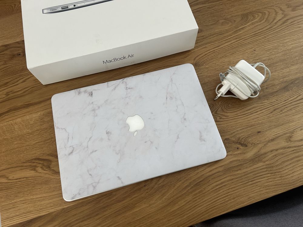 Mackbook air 13” a1466
