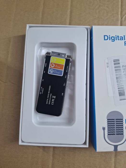 Dyktafon cyfrowy MP3 SK-012 8 GB