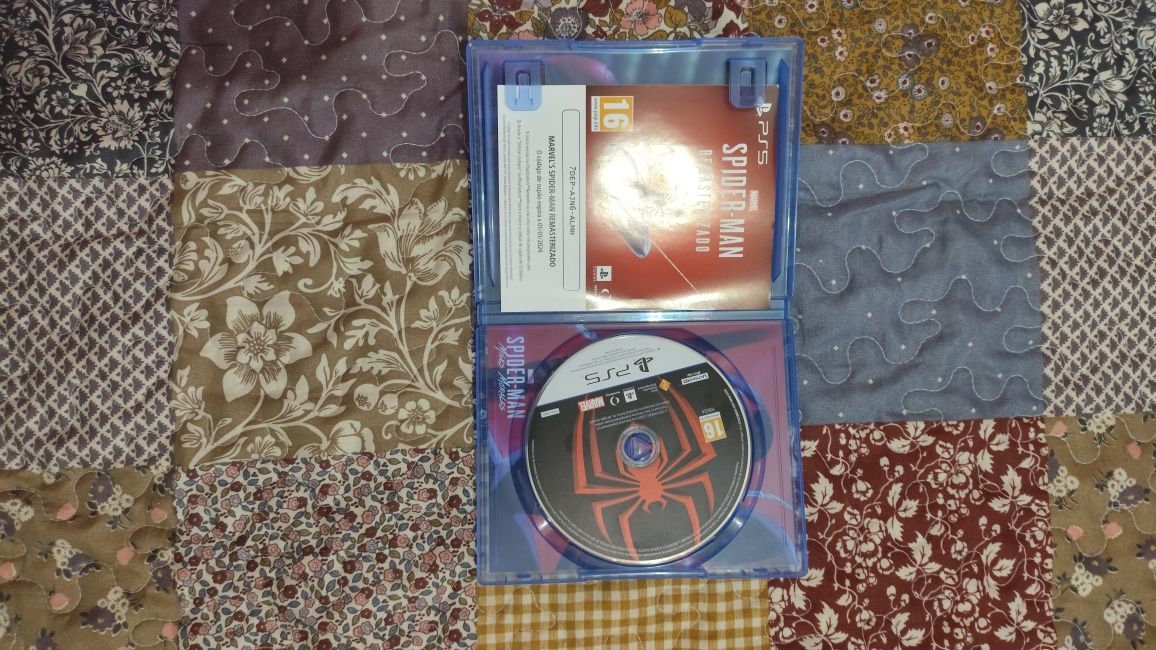 PlayStation 5+ 2 comandos+ Fones Pulse 3D+ Spider-Man: Miles Morales