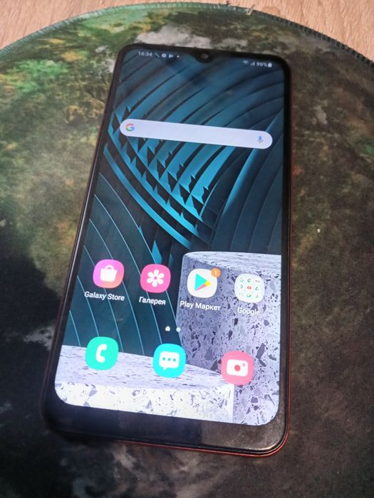 В продаже хороший телефон Samsung A10s