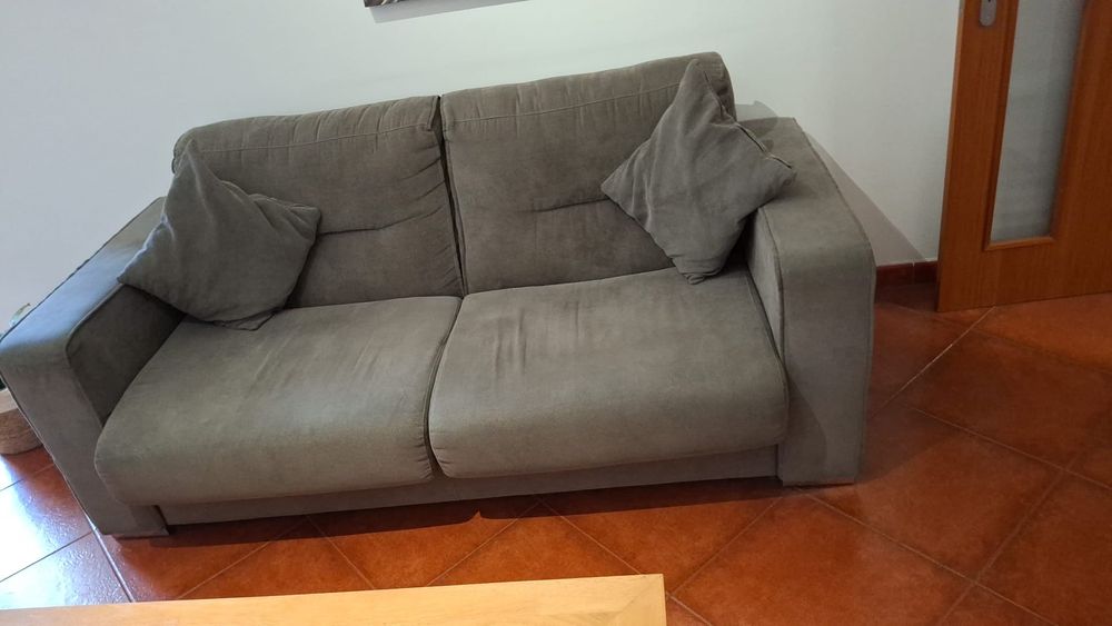Sofá cama 2 lugares em bom estado