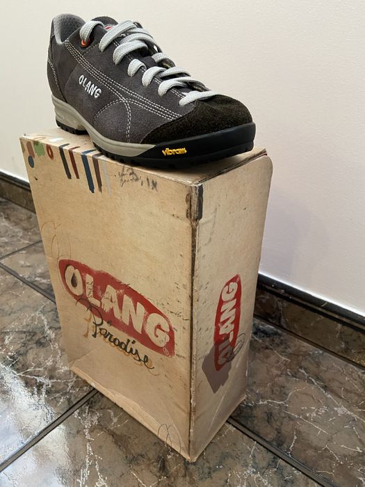 Nowe buty trekkingowe unisex  wloskiej firmy Olang .