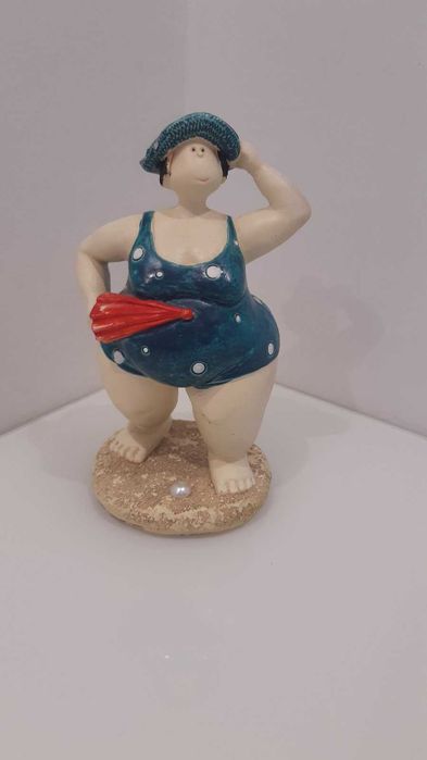 Пляжниця,декоративна фігурка штучний камінь 185грн