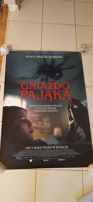stary plakat kinowy horror gniazdo pająka