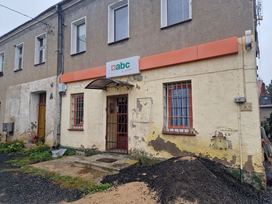 Lokal po sklepie spożywczym- możliwość mieszkania 46m2