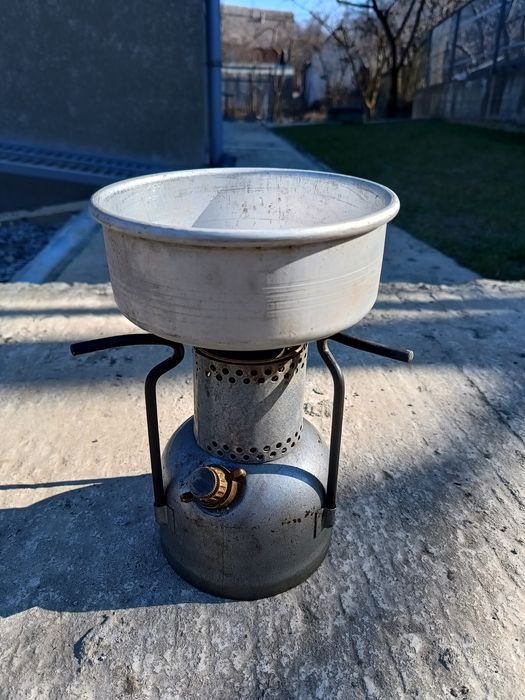 Примус, кірогаз.