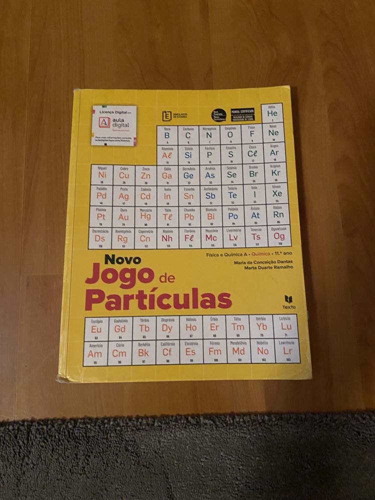 Livros 10° e 11.º de Fisica e Quimica