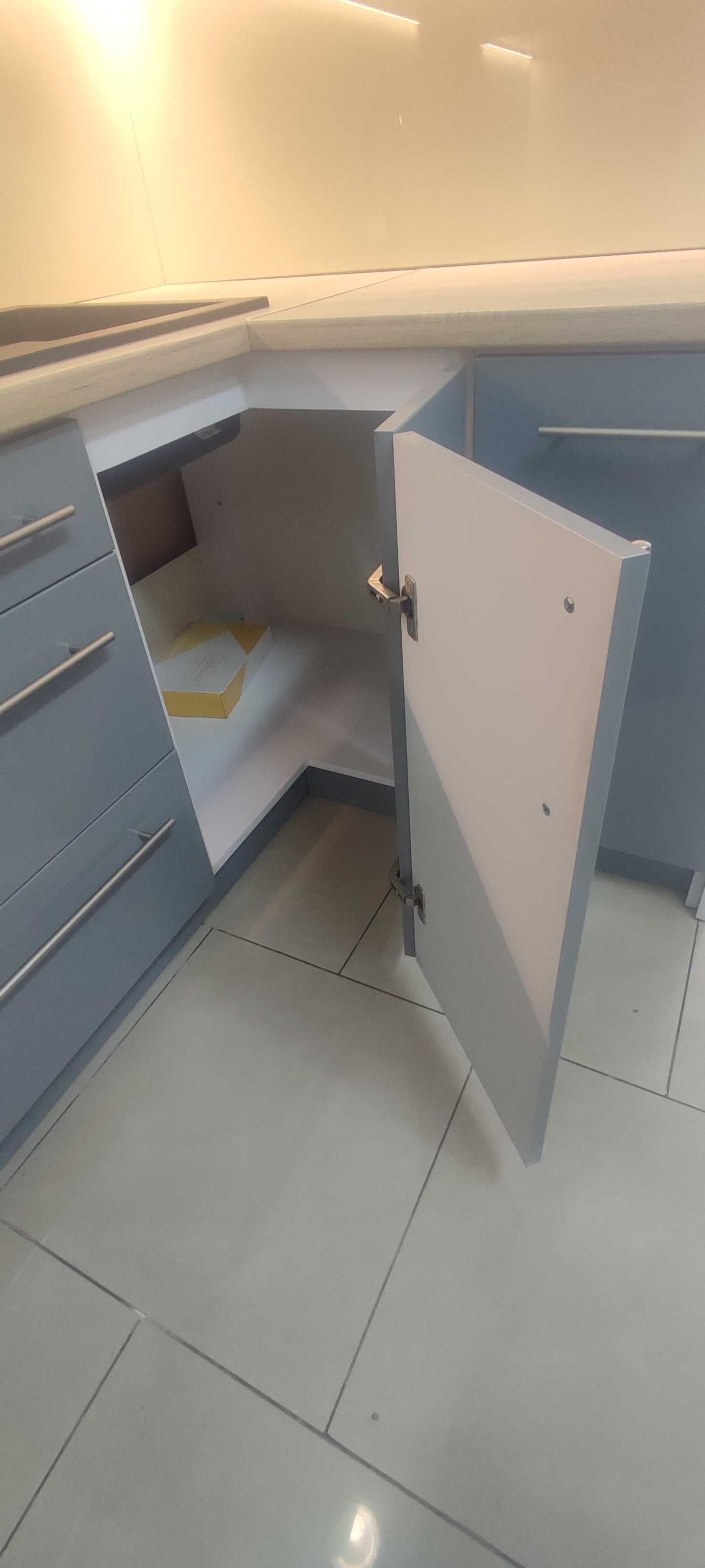 Zestaw mebli kuchennych lakierowanych biały połysk tafla