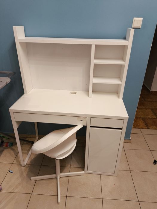 Biurko krzesło + regał z pojemnikami Ikea