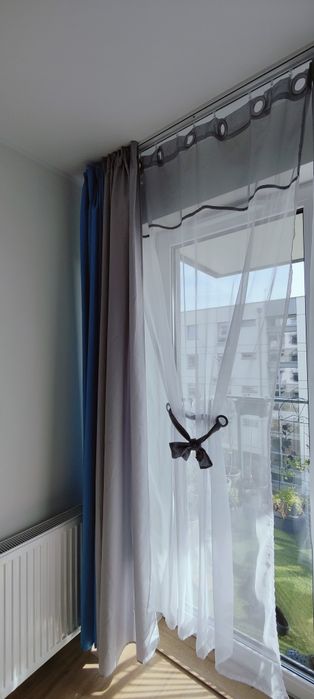 Zestaw 2 ozdobnych firanek wiązanych na kokardę szaro-białe