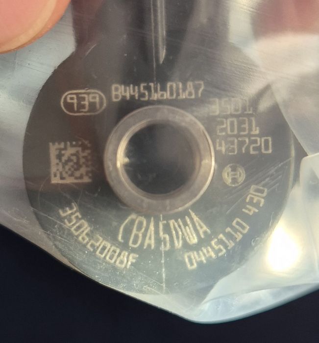 Wtryskiwacz Jeep Grand Cherokee WK2 3.0CRD / 0445_110_430