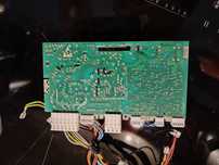 Moduł Sterujący do pralki Elektrolux z przewodami.