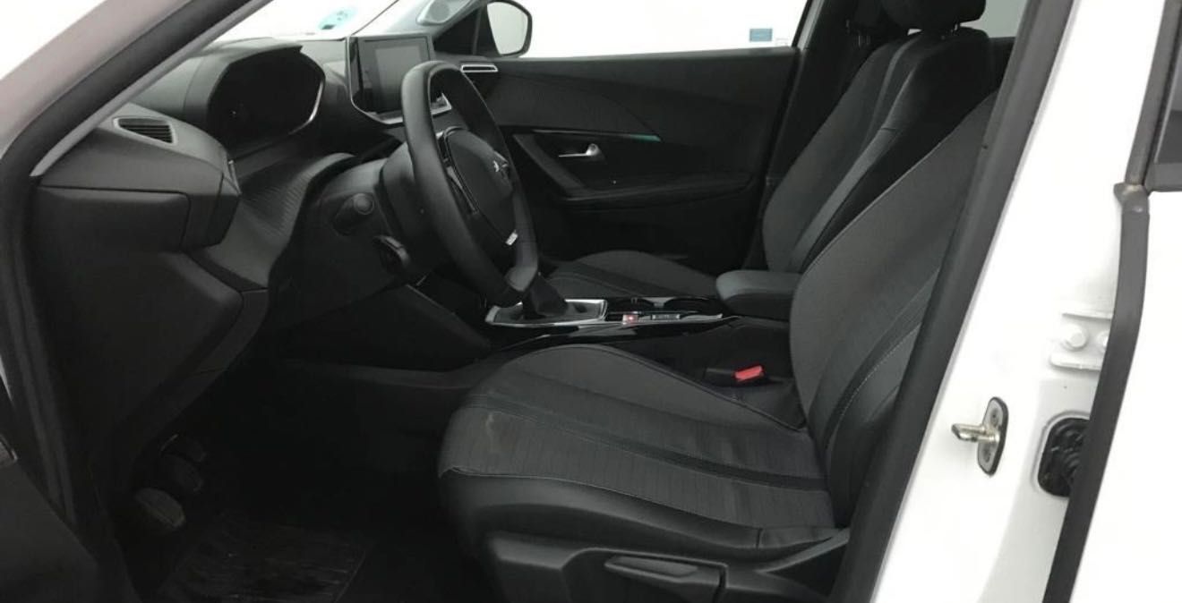 Peugeot 2008, ano 2021 com 89.000km a Gasolina