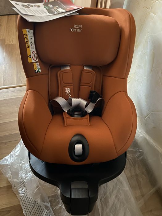 Автокресло Britax-Romer Dualfix M-Isize V22 с 3 месяцев до 4 лет 2024