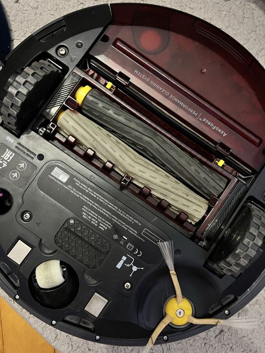 Продам робот пилосос IRobot