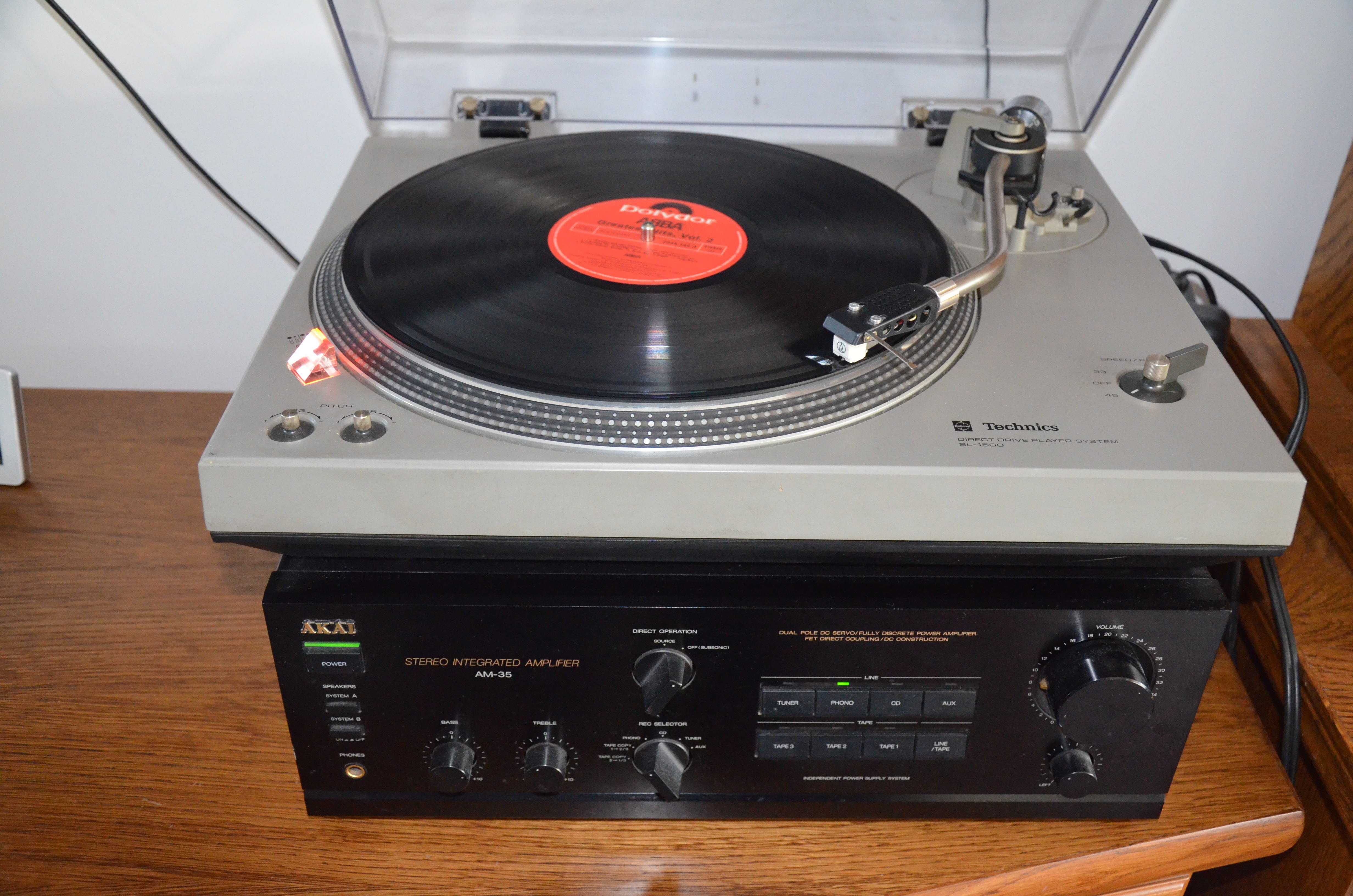 Gramofon Technics SL-1500