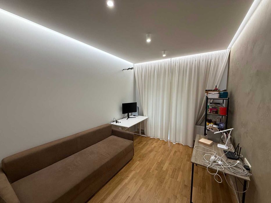 2-кімнатна ЖК Desna Residence зАВТОНОМНИМ ЖИВЛЕННЯМ 8 kW ІНВЕРТОР Deуe