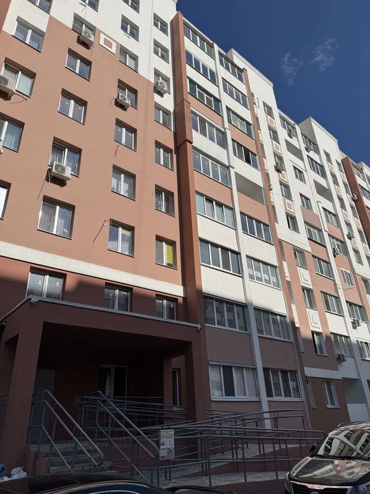 Продам 2 комнатную квартиру ЖК "Птичка", новый ремонт, любая программа