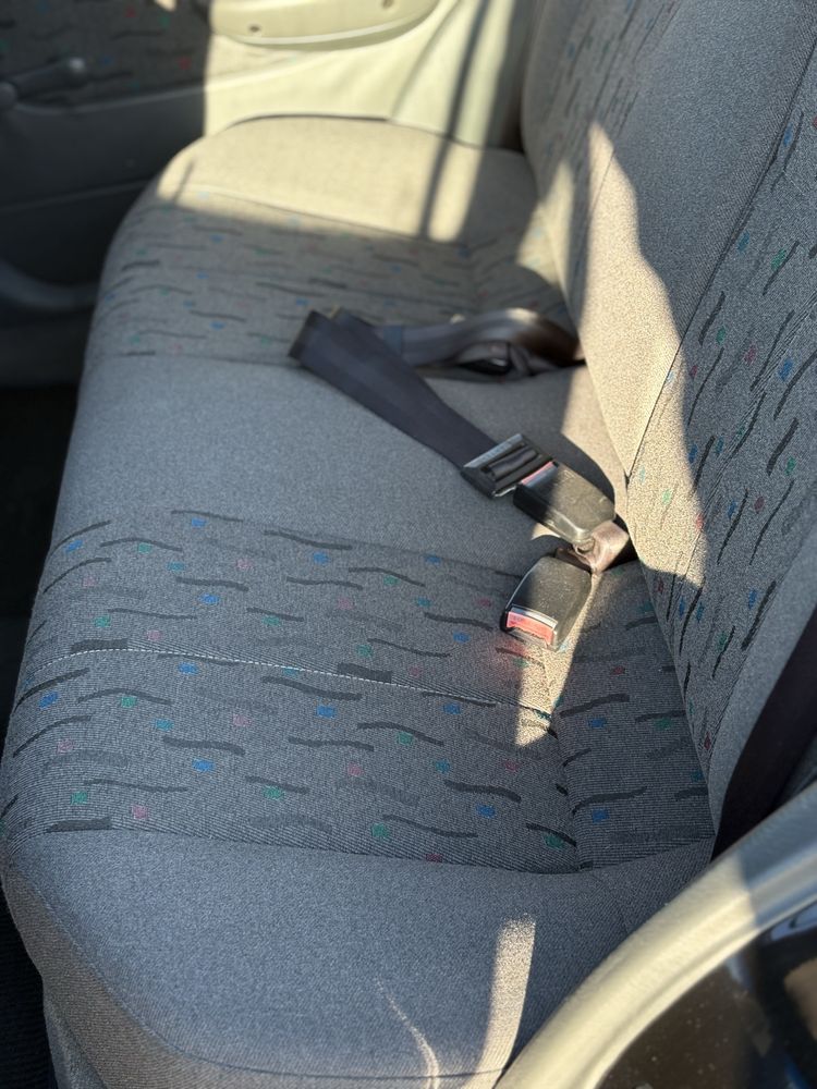 Hyundai accent 1.3 ( consome agua)