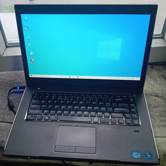 laptop DELL Vostro 3560 P24F :i3/6 GB DDR3/SSD