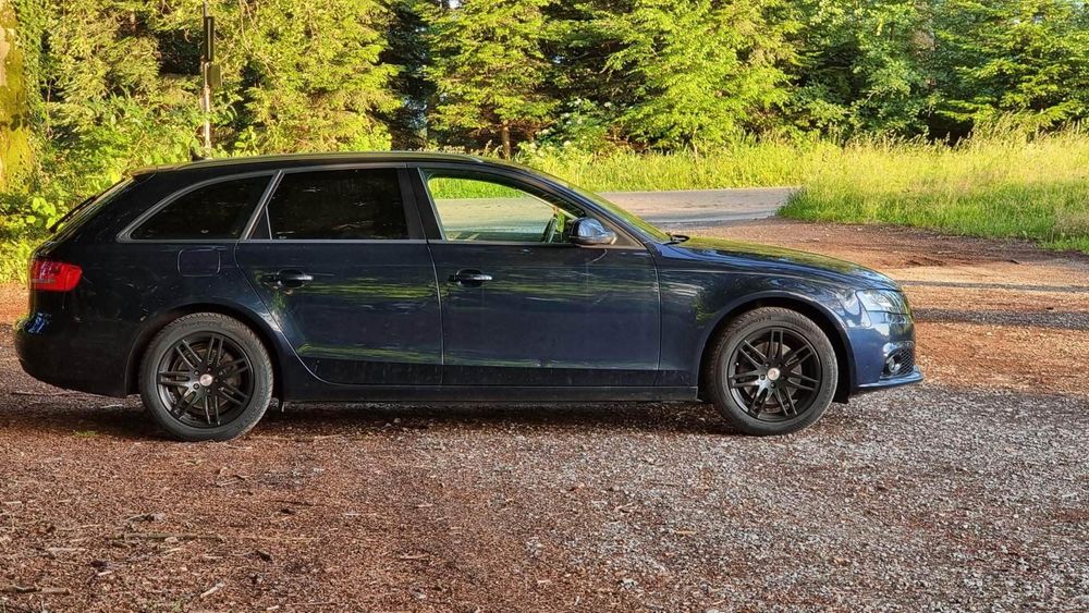SPRZEDAM AUDI A4 B8 z 2011 roku.