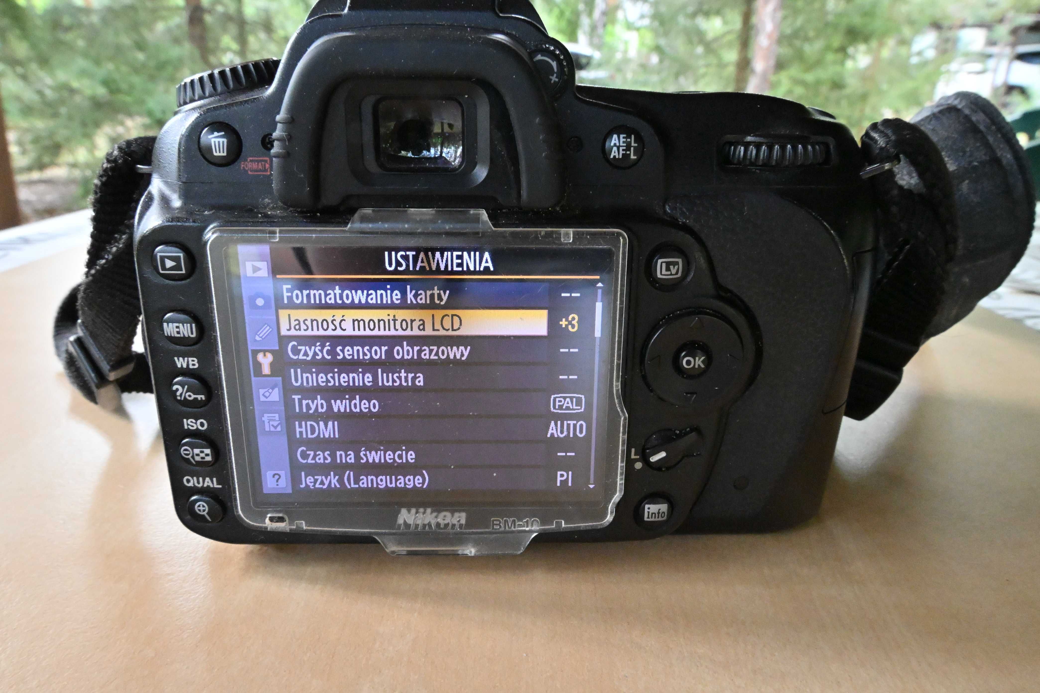 Nikon D90 + Nikkor 16-85 VR DX + akcesoria