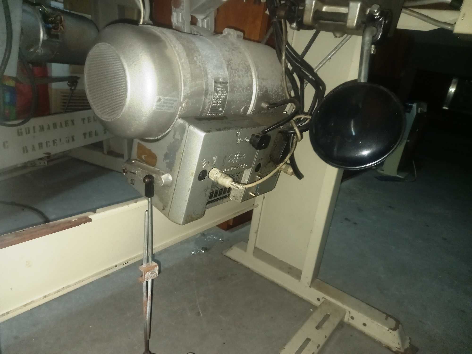 Vendo máquina de costura Ponto -corrido