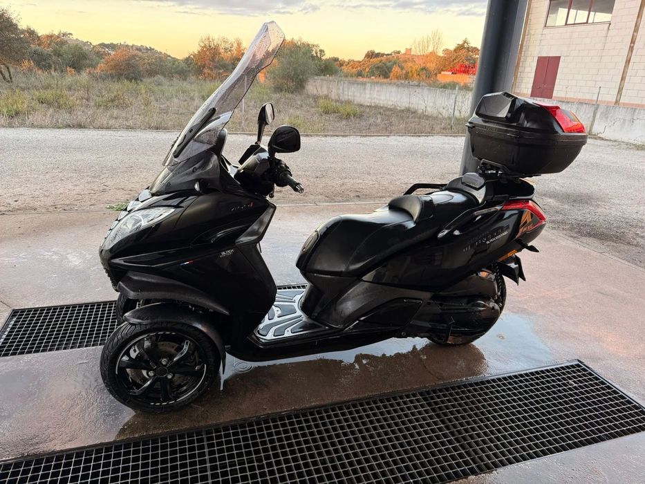 Peugeot Métropolis Black Edition