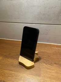 Stojak na telefon drewniany Apple