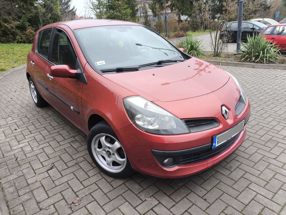 Renault Clio 1.6 Benzyna Podgrzewane Fotele Climatronic Alufelgi