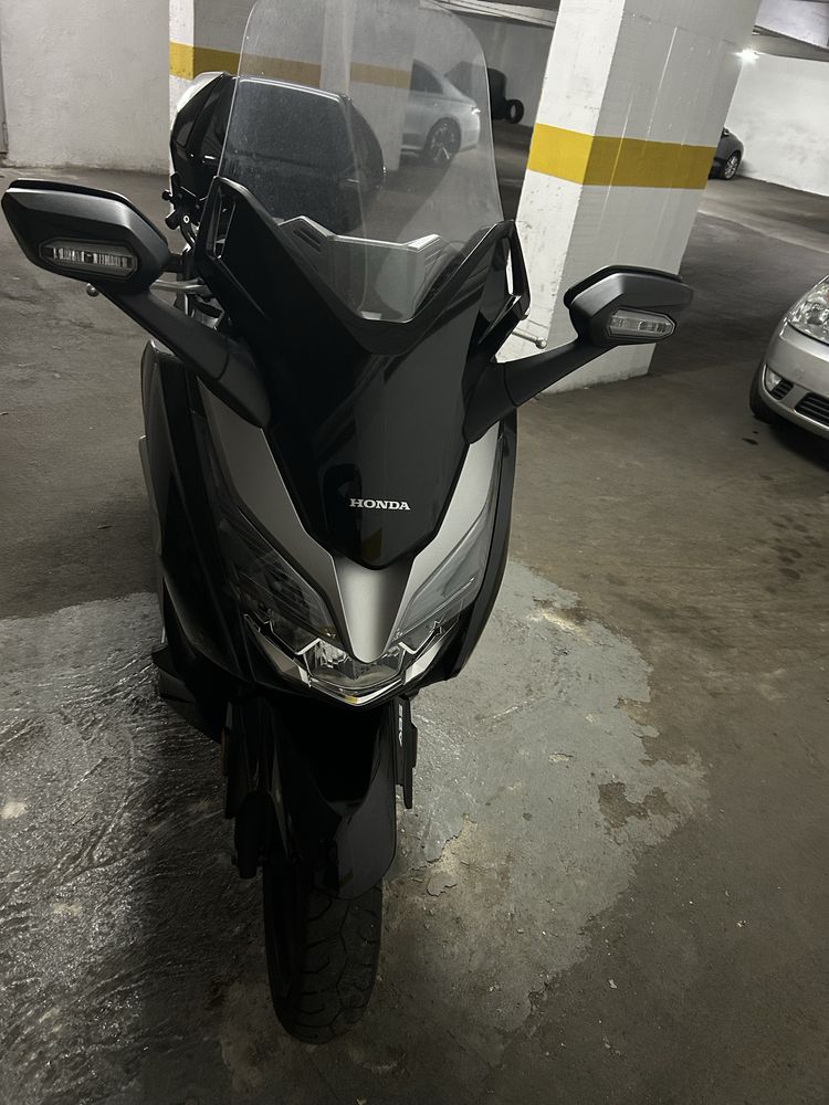 Honda Forza 300