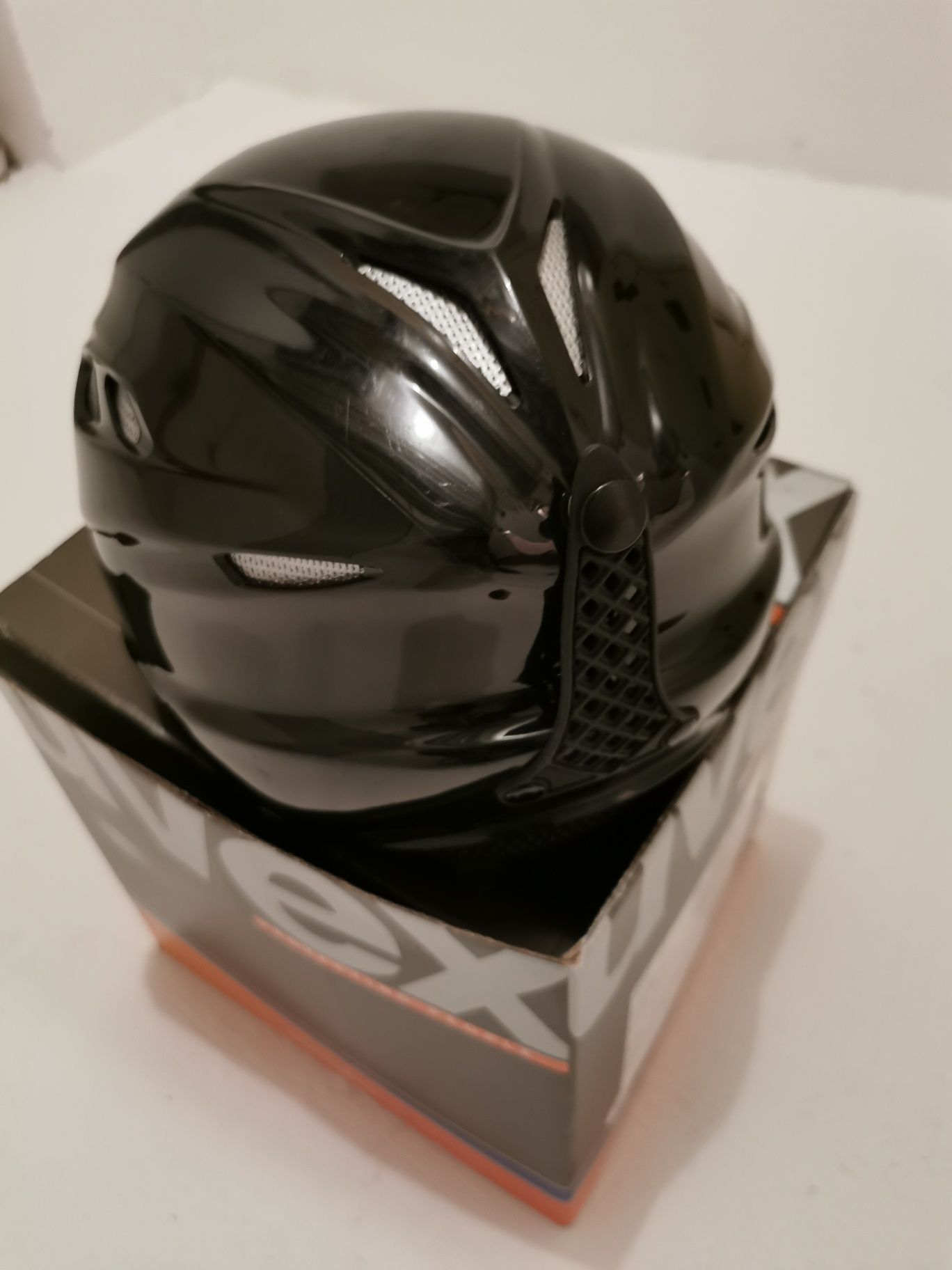 Kask narciarski Uvex