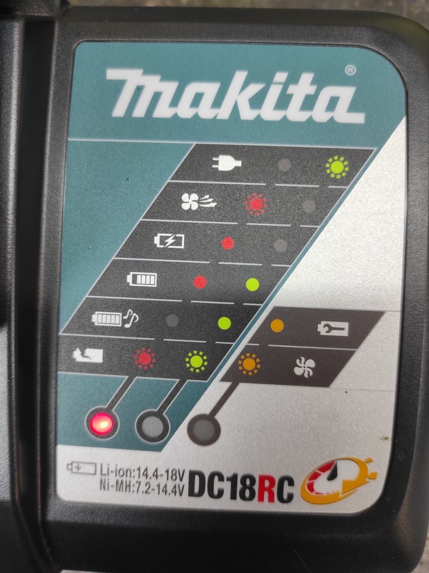 Акумулятор+ швидкісна зарядка Makita