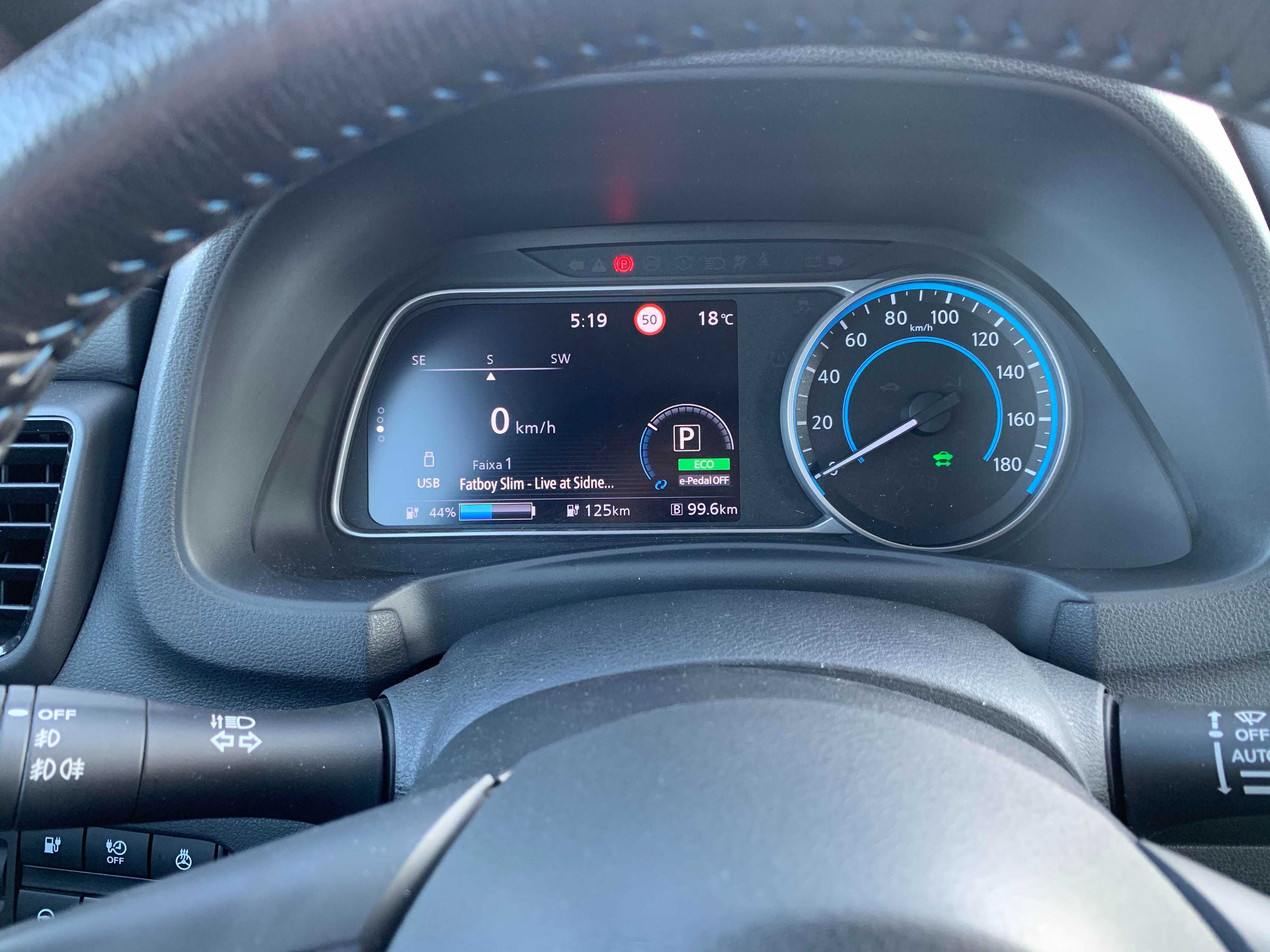 Nissan Leaf N-Connecta [1 dono - c/o novo] - 99800 kms - Aceito Retoma