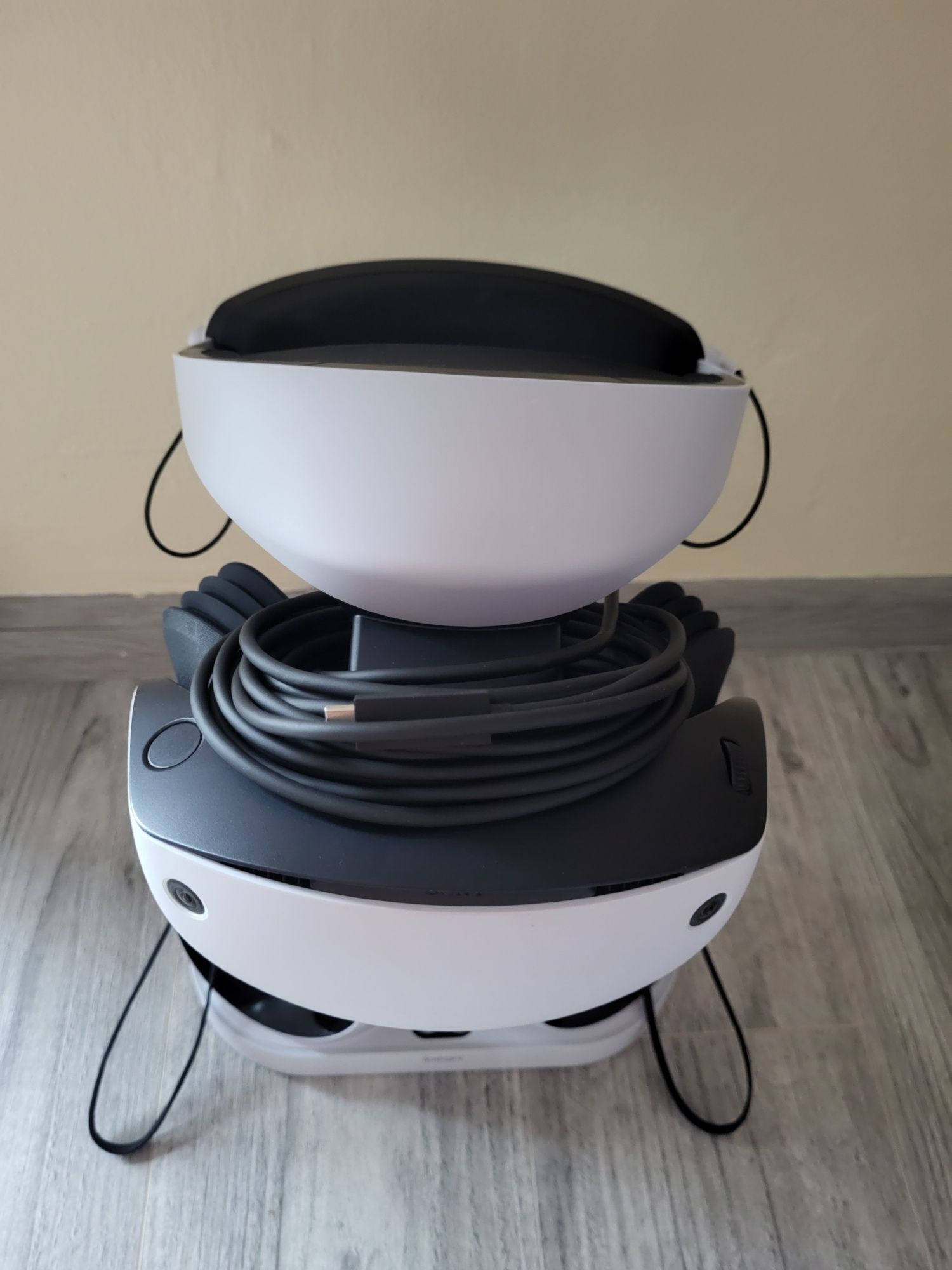 Gogle Playstation VR2 + stojak stacja dokująca. JAK NOWE !