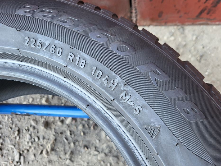 225/60/18 R18 Pirelli Sottozero 3 4шт ціна за 1шт зима шини