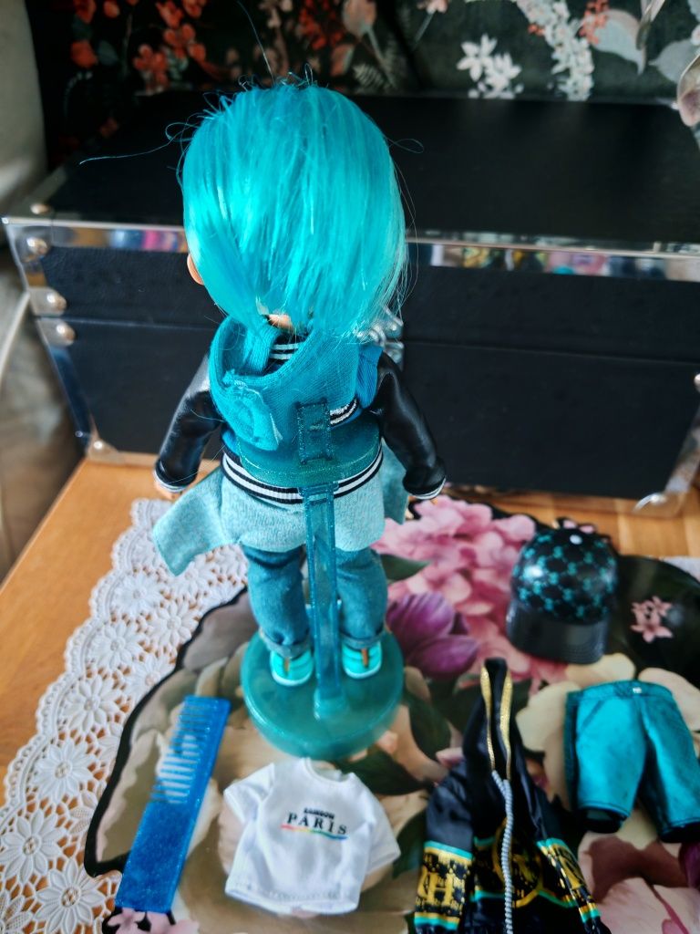 MGA Rainbow High Fashion Doll Teal Boy River Kenda godula