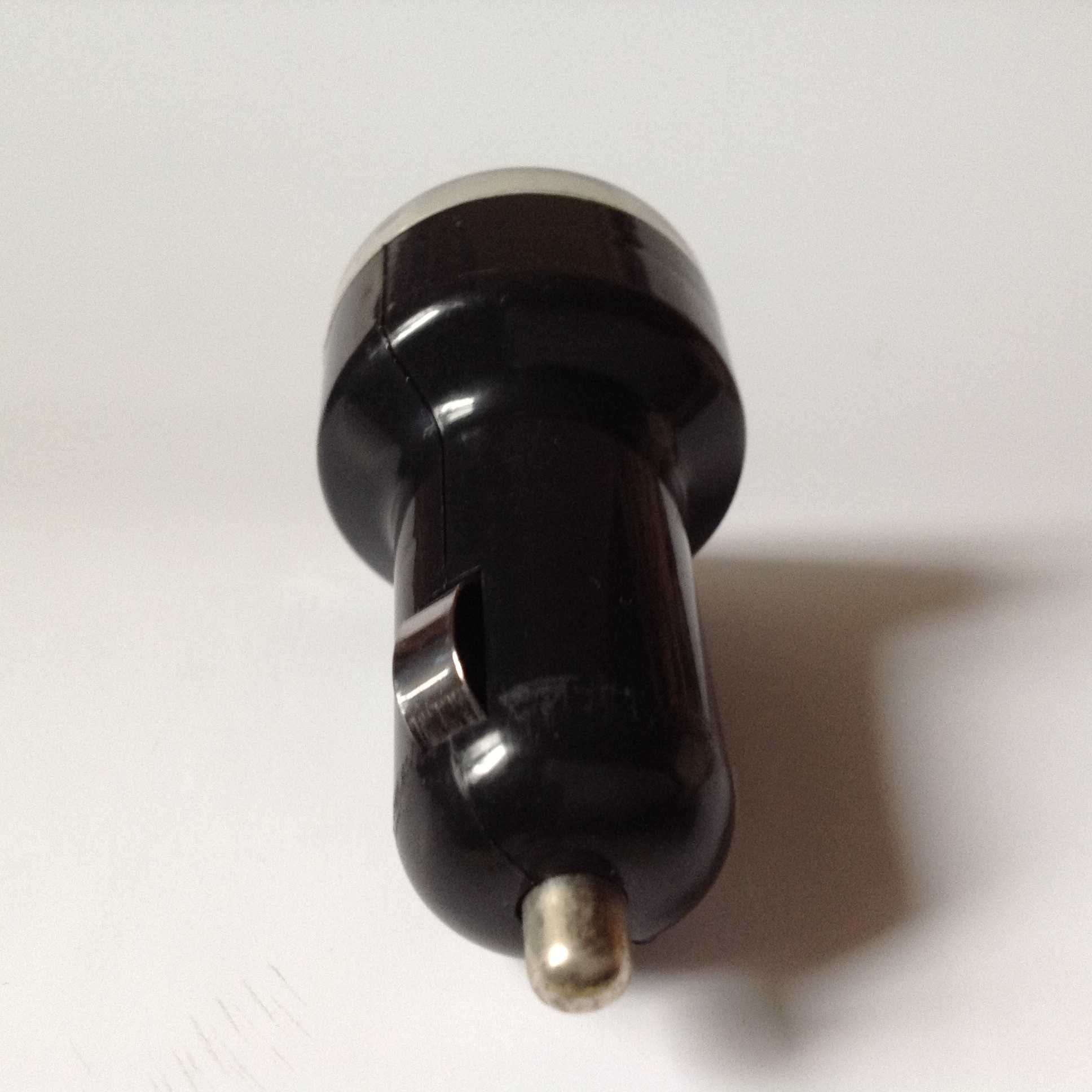 Зарядное устройство от прикуривателя USB зарядка 12/24V (полурабочее)